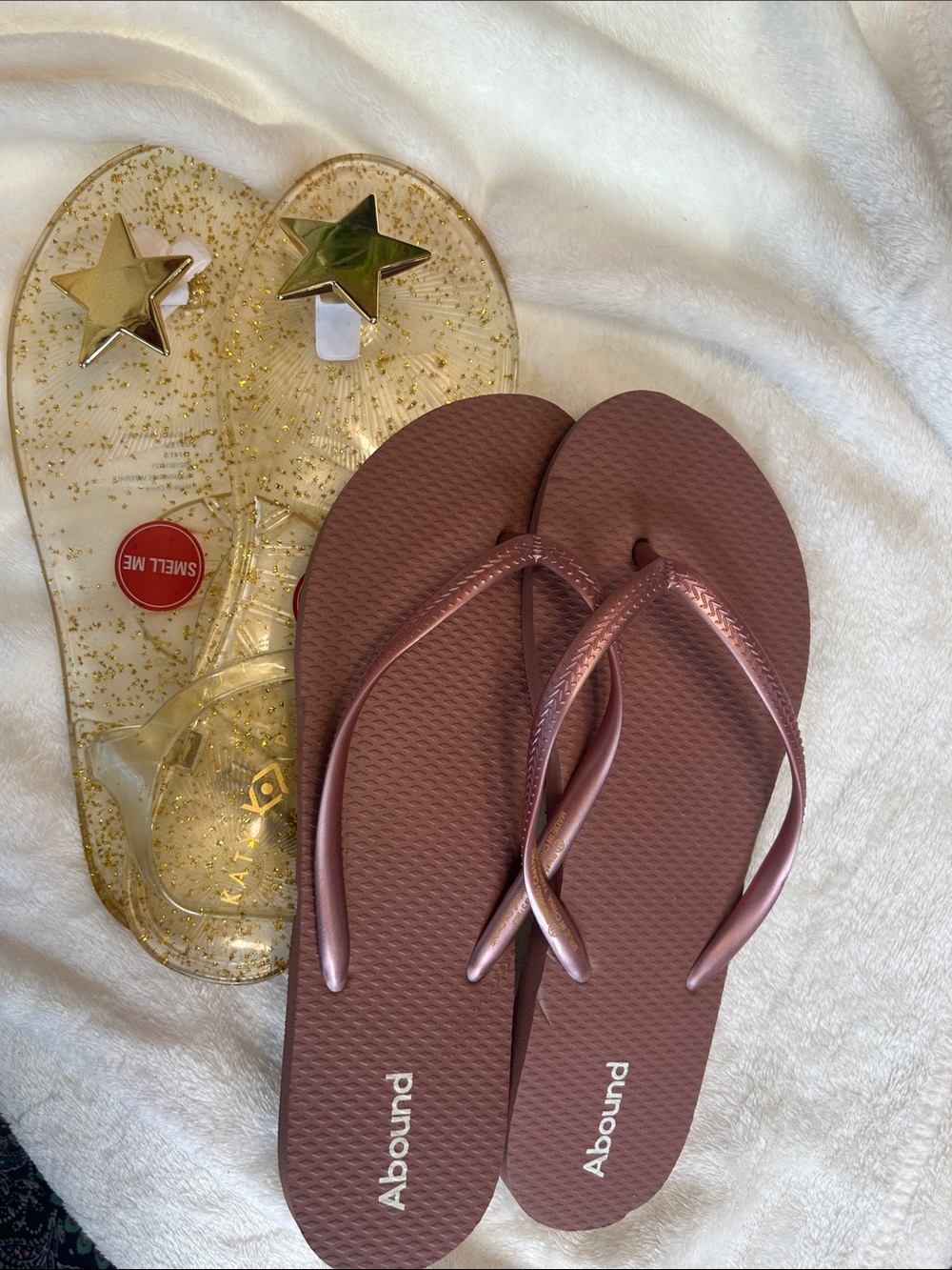 Katy Perry and abound flip flops